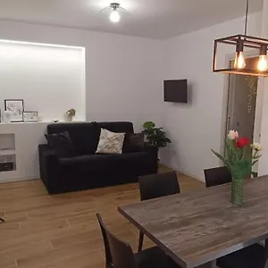 Casa Camelia - In Centro A Appartamento Seregno